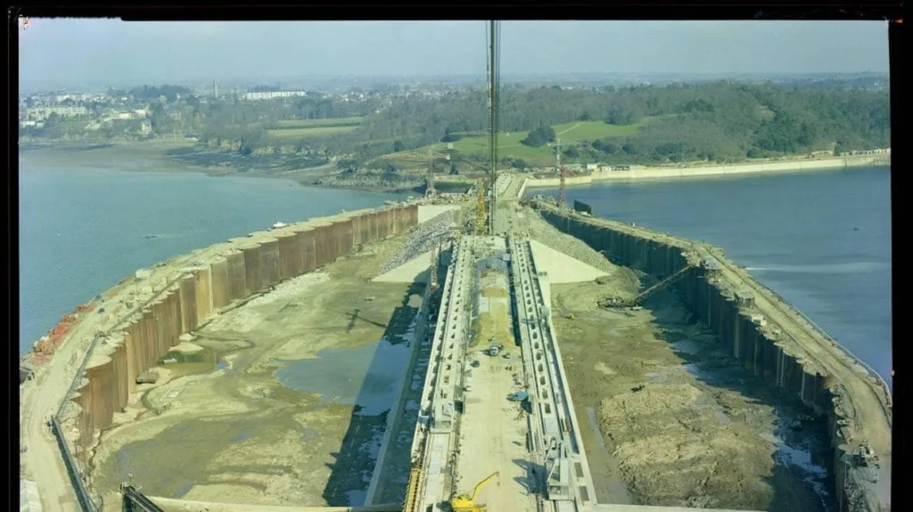 photo de la construction du barrage de la Rance